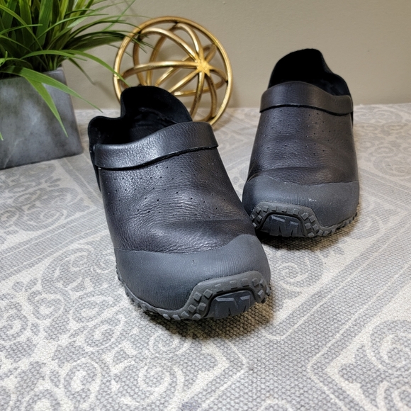 Merrell | 9.5 Improve Slides Black Leather Clog Mules Slip on collapsible heels - Picture 6 of 16